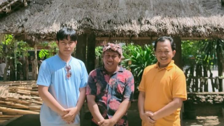 Penelitian ke Desa Adat Sade Lombok