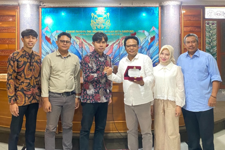 Dari Kampus ke Dunia Usaha Mahasiswa Hukum UTD Dalami Law and Business di KADIN Bandung